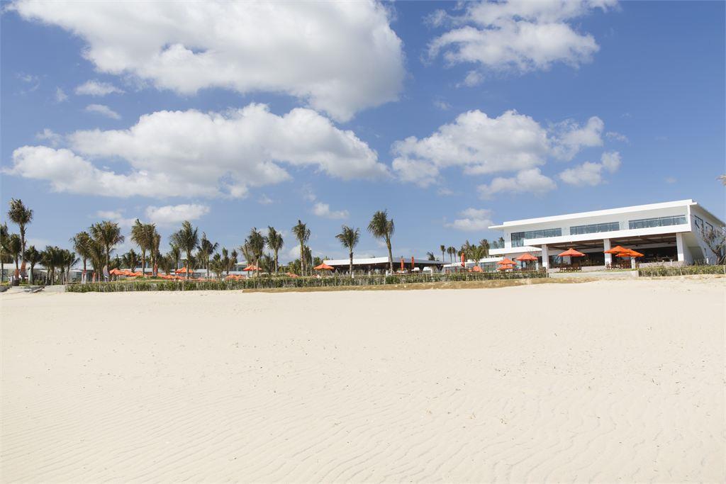  Cam Ranh Riviera Beach Resort & Spa