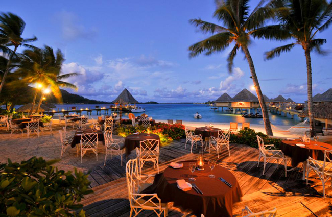  Intercontinental Le Moana Resort Bora Bora