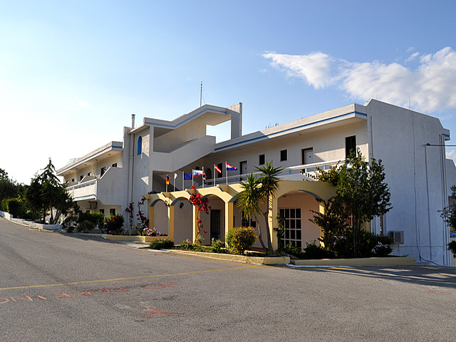  Karavos Hotel Apartments