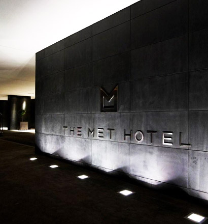  The Met Hotel