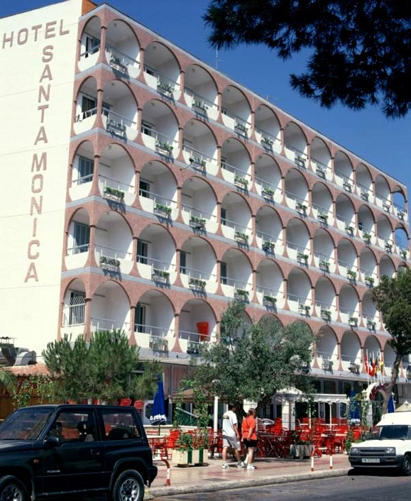  Cassandra Hotel(ex.Santa Monica)