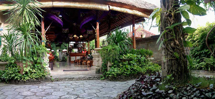  Suites Hotel Bali Royal