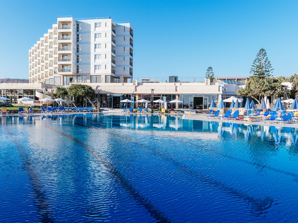  Arina Beach Hotel