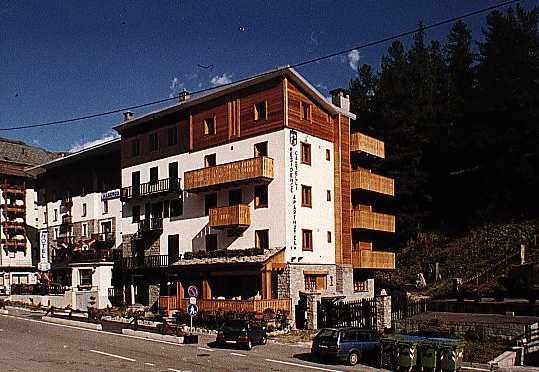  Castelli Residence