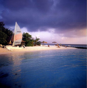  Giravaru Island Resort