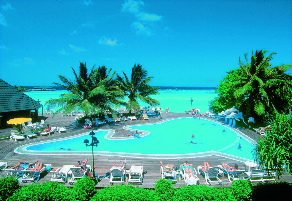  Paradise Island Resort & Spa