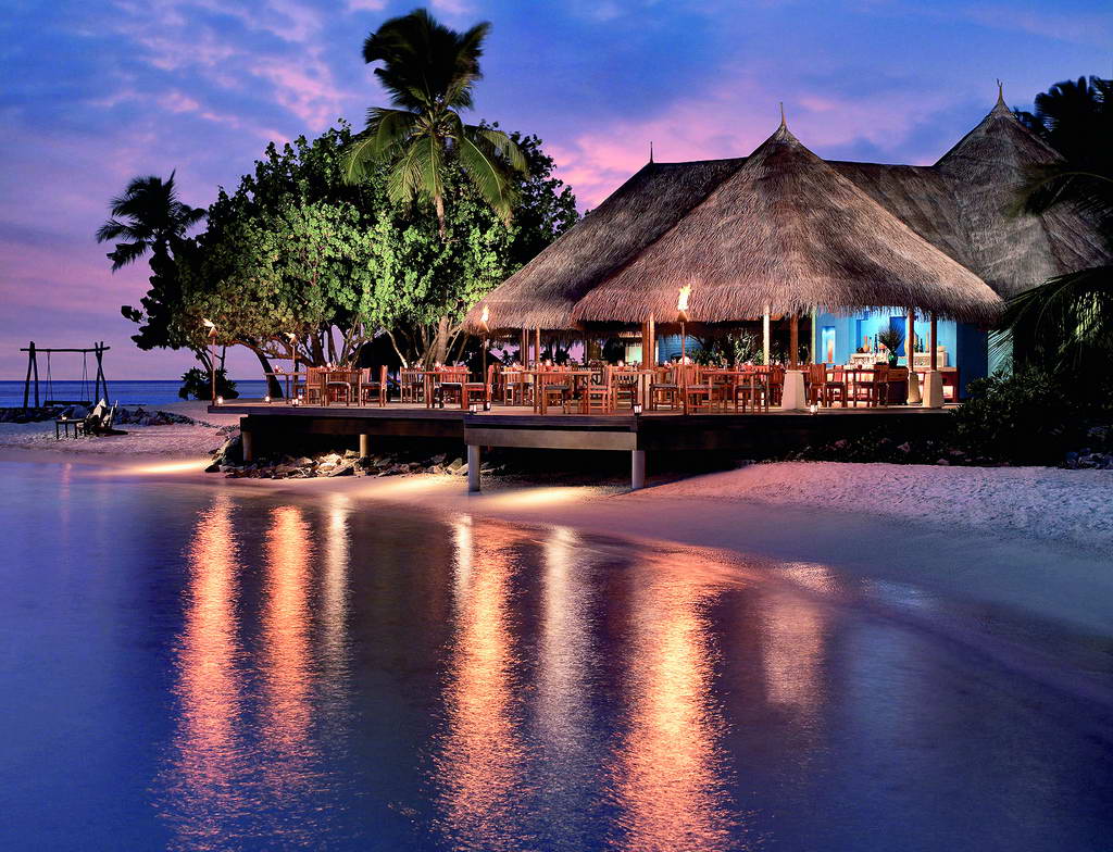  Four Seasons Resort Maldives (Kuda Huraa)