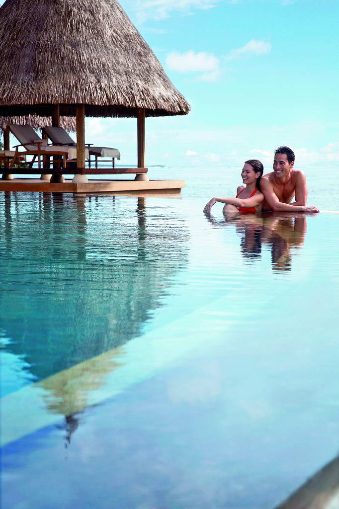  Four Seasons Resort Maldives (Kuda Huraa)