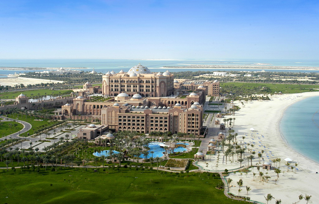  Emirates Palace Hotel