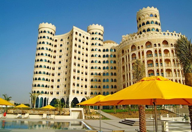  Al Hamra Palace Beach Resort