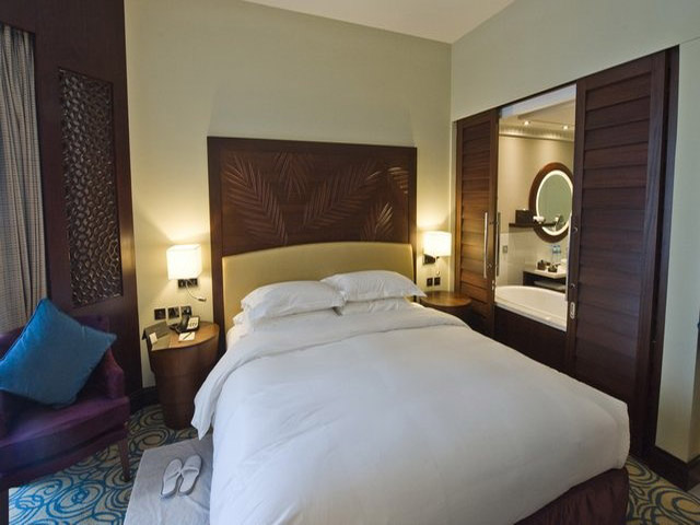  Sofitel Dubai Jumeirah Beach Hotel