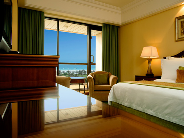  Le Royal Meridien Beach Resort & Spa Dubai