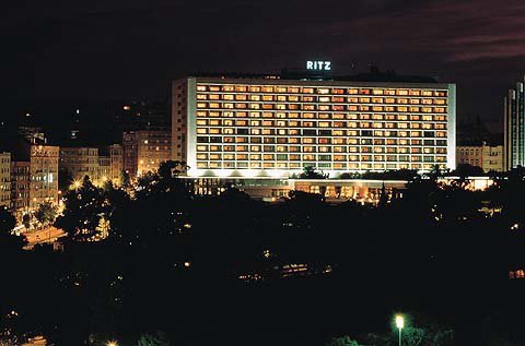  Four Seasons Hotel Ritz Lisbon deluxe