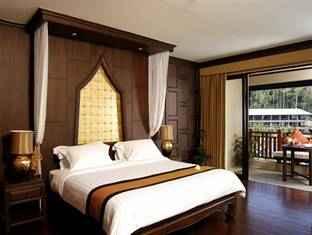  Adamas Resort & Spa