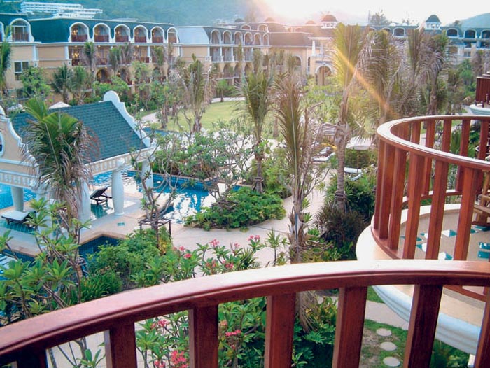  Phuket Graceland Resort