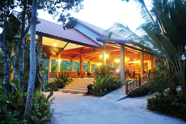  Coco Palm Resort