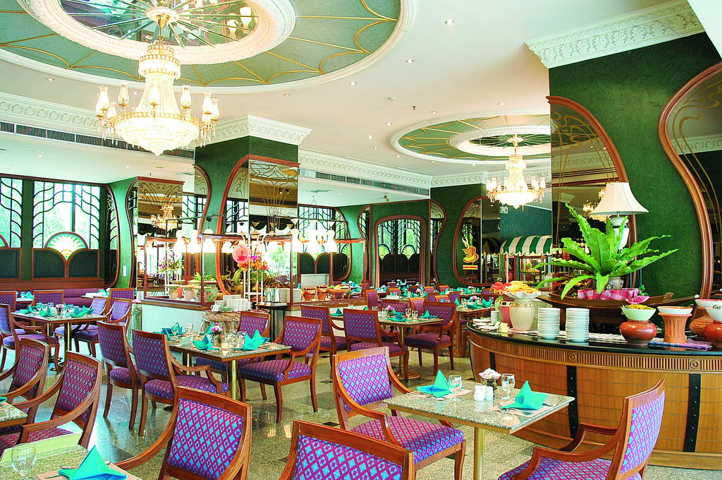  Royal Benja Hotel