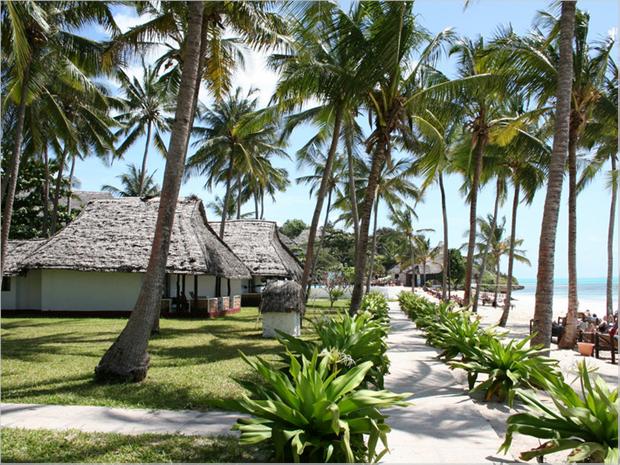  Karafuu Hotel Beach Resort