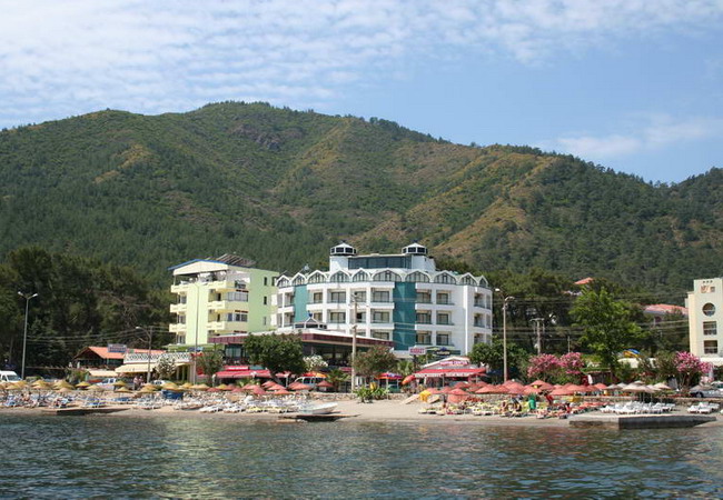  Class Beach Hotel