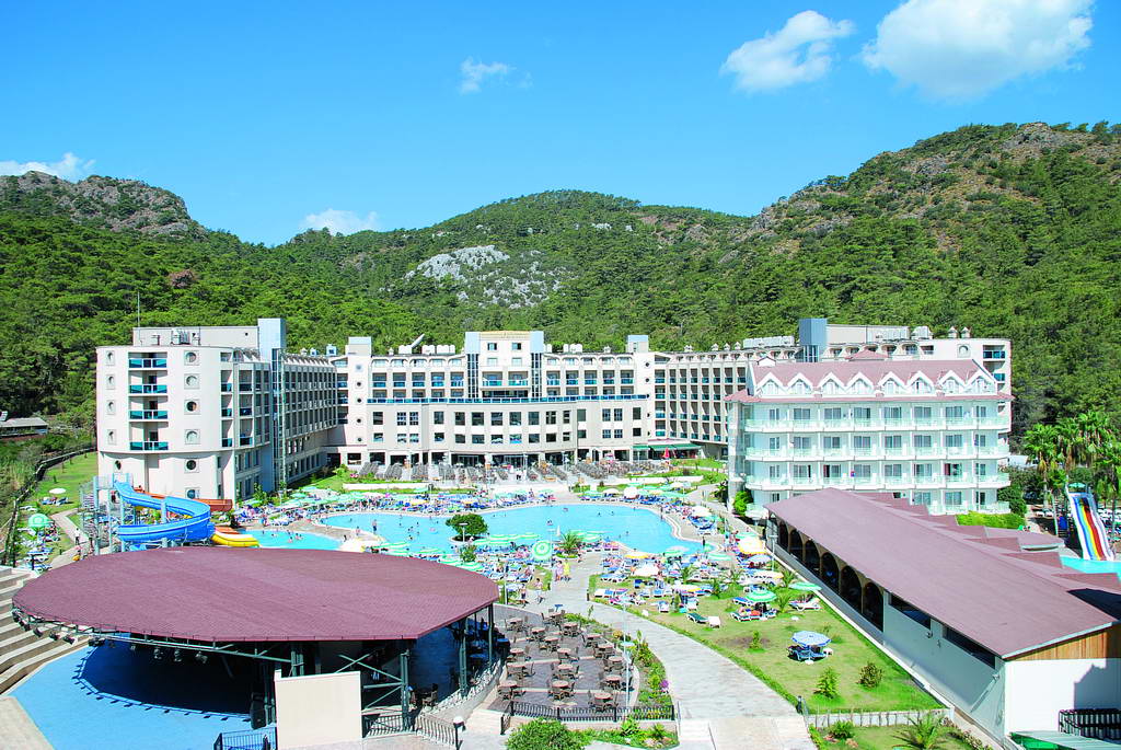  Green Nature Resort & Spa