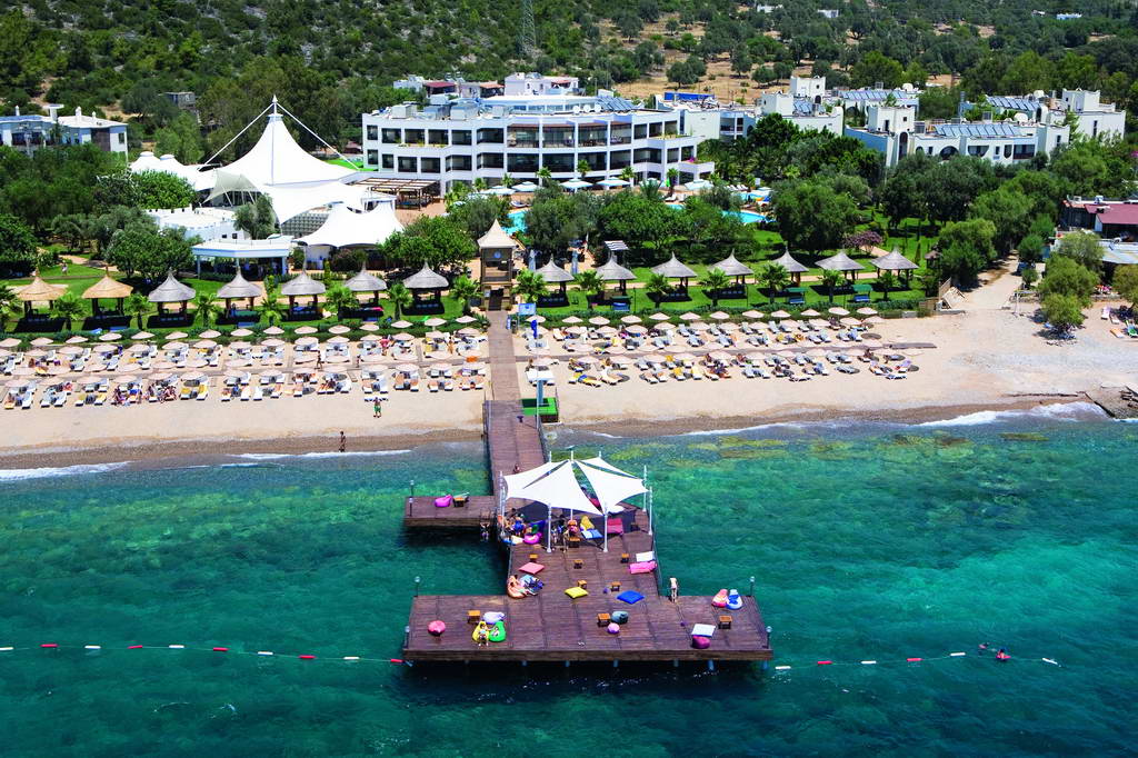  Latanya Beach Resort