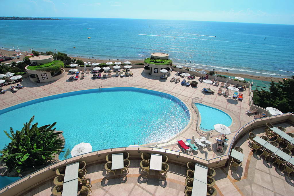  Melas Resort Hotel
