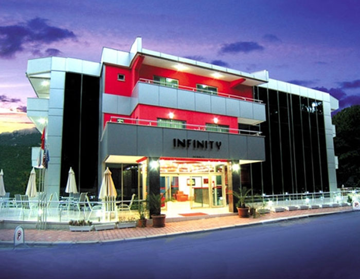  Infinity Hotel