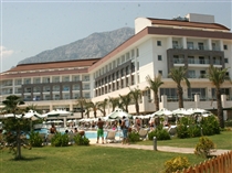  The Maxim Resort Hotel