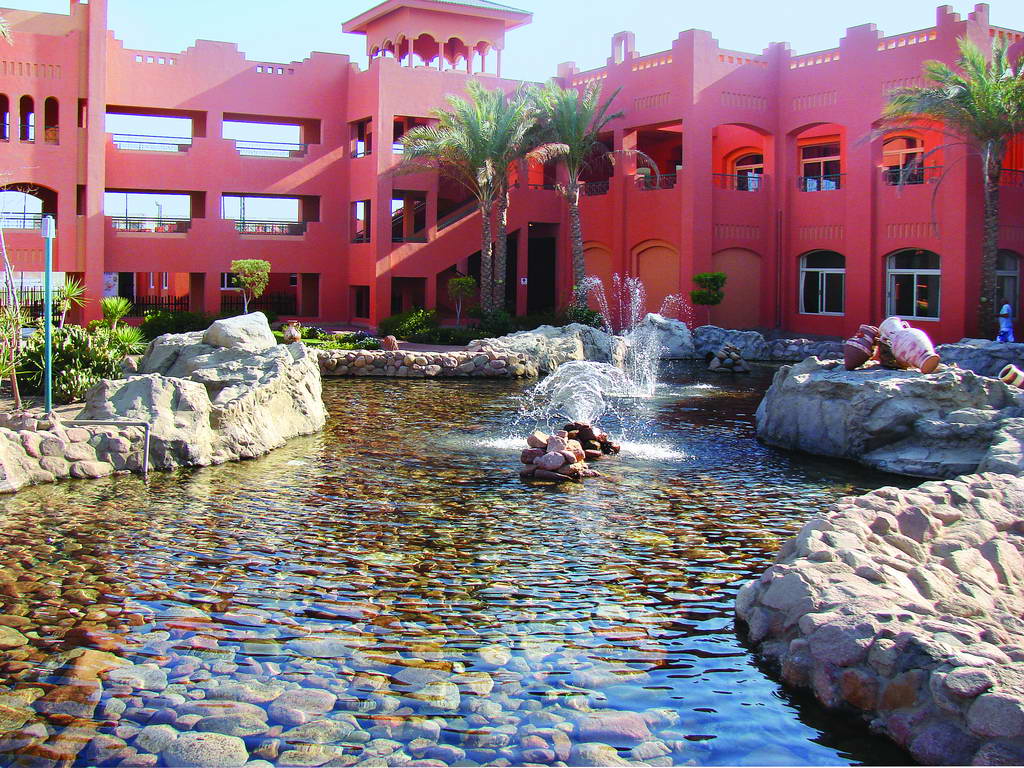 Отзывы coral resort. Отель Coral Sea Waterworld. Отели Coral Sea. Coral Sea Waterworld Египет Шарм-Эш-Шейх. Отель в Египте Корал си ватервольд.
